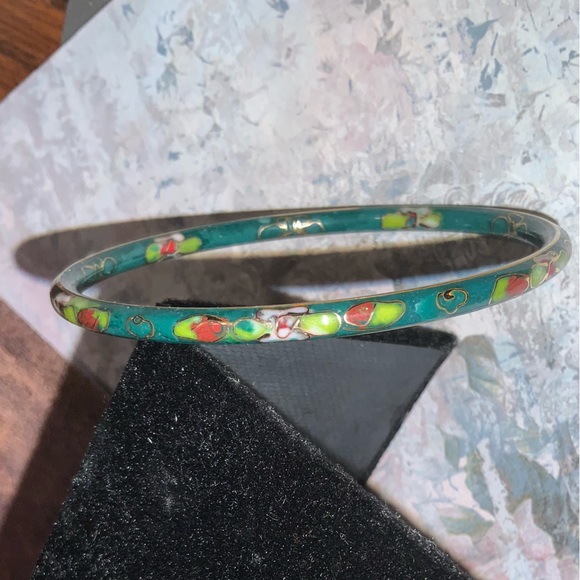 Stunning Vintage Gold-Tone Green Floral Cloisonné Bangle Bracelet - Picture 2 of 6